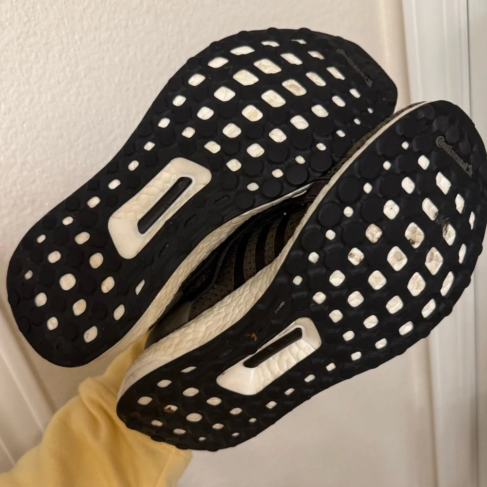 Adidas Boost - Picture 3 of 4